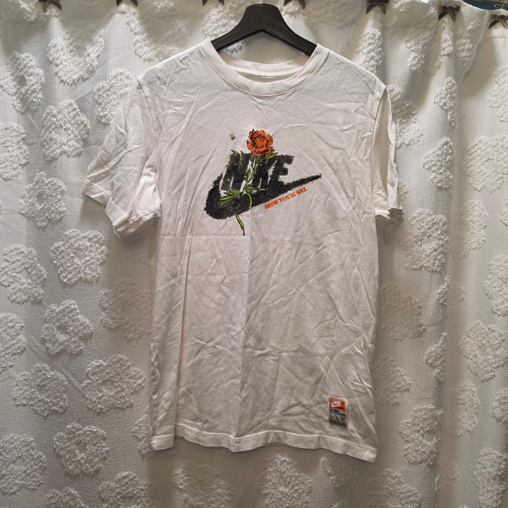 Nike Grow Your Sole Graphic T-Shirt Mens Small White‎ Orange Flower Bee Tee